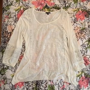 Mid sleeve white lace shirt